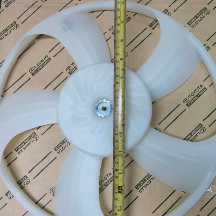 kipas radiator original toyota altis 1800cc thn 2009 up BARU