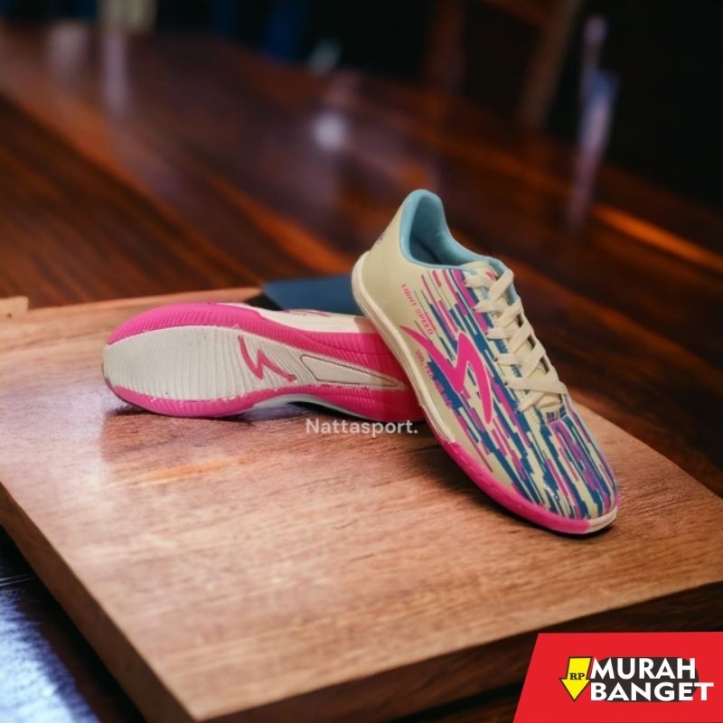 Sepatu specs keren- SPECS SEPATU FUTSAL ANTI LICIN SUDAH DI SOL