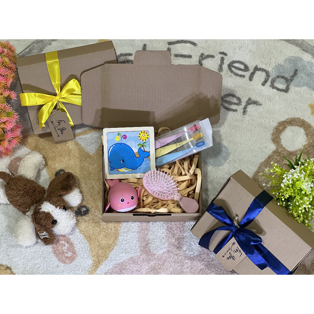 

Hampers Mainan/ Hampers Ikat Rambut/ Hampers Aksesoris/ Hampers ATK/ Hadiah/ Kado