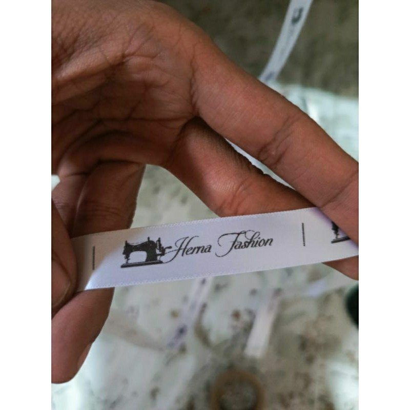 

Label Baju / Label Hijab