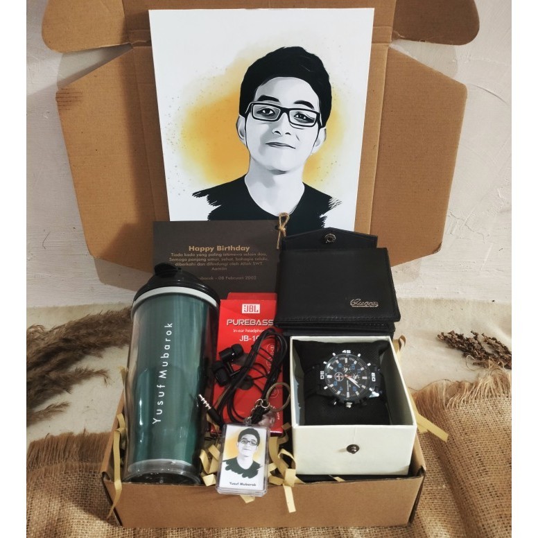 

Kado hadiah ulang tahun anniversary wisuda cowok pria laki unik
