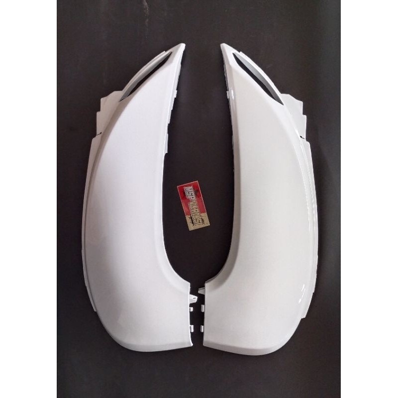 83600-K16-900RSW &  83500-K16-900RSW Cover Body R/L Kanan Kiri Scoopy FI - Putih Merk WIN