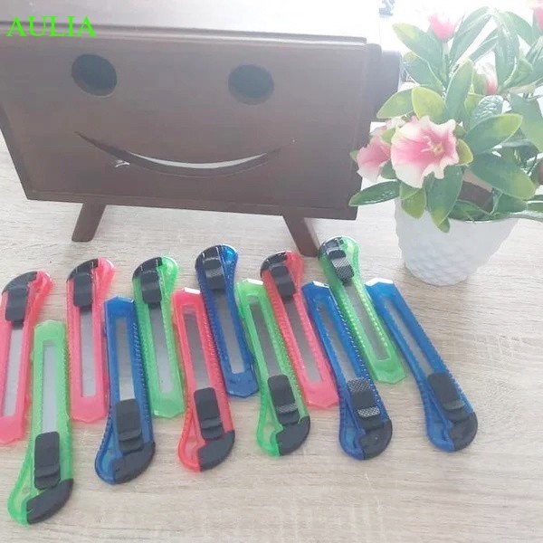 

Pisau Cutter Ukuran Besar 18mm / Transparan Warna Warni Cuter Super Tajam Sliding Knife Cutting Tool Alat Potong Kertas Kardus Kater Plastik Perlengkapan ATK Sekolah Berkualitas