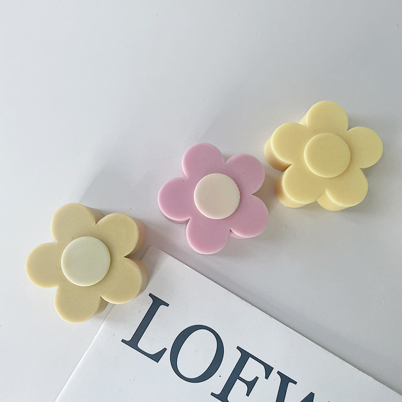 

Small Flower-Shaped Cake Decoration Silicone Mold DIY Flower Scented Candle Gypsum Handmade Soap Diffuser Stone Mold