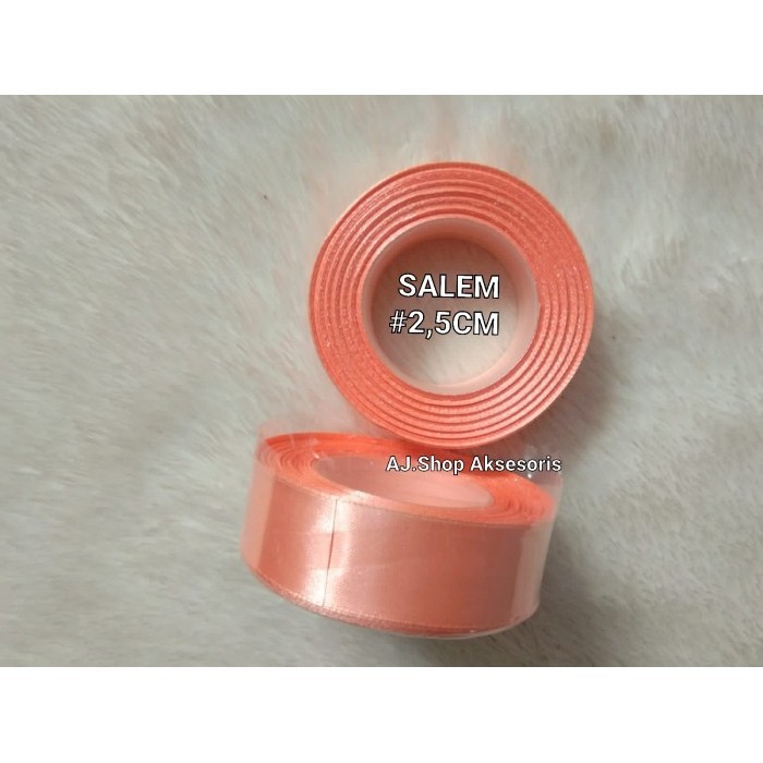 

PITA SATIN 2,5 CM / 1 INCH / PER ROLL - M/1INCH