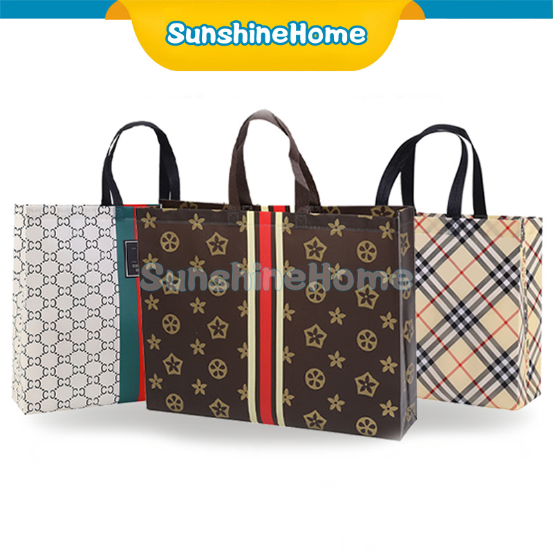 

Totebag Spunbond Motif / Tas Belanja / Tote Bag Spunbound Motif/ Tas Hampers / Tote Bag Spunbond Kain Motif Premium