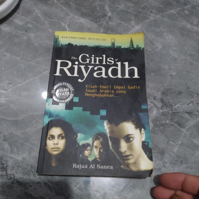 THE GIRLS OF RIYADH-RAJAA AL SANEA-NOVEL C1