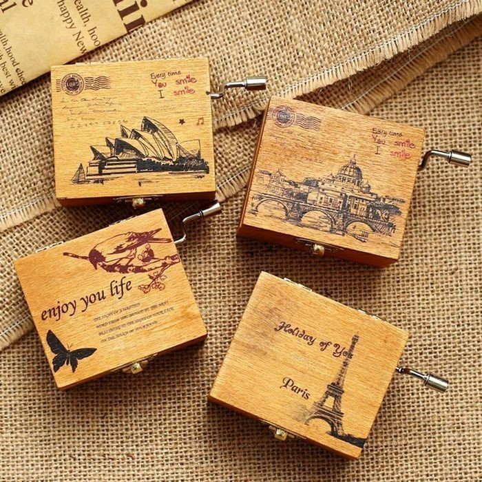 Kotak mainan Musik Kayu Mini