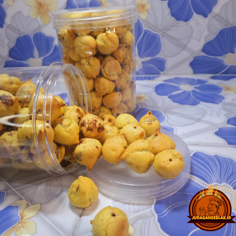 

kue soes kering coklat Lumer Kemasan Toples 1000ML / sus coklat / makanan ringan / Kue lebaran