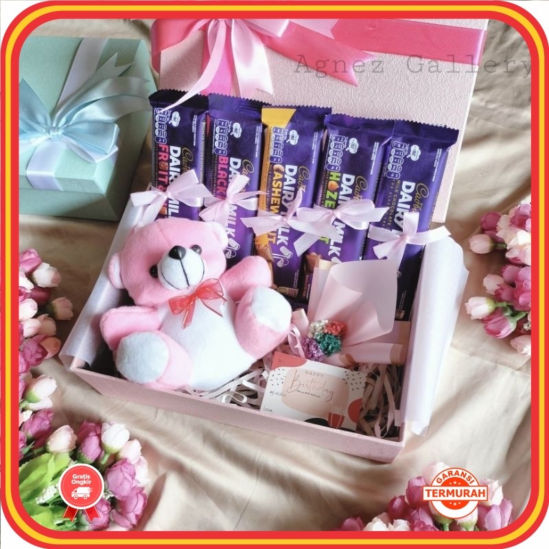 

Termurah Souvenir Kado Nikahan Teman BEstie Keren / Hampers Coklat Snack Box / Kado Valentine Ulang Tahun Wisuda Natal / Souvenir Ulang Tahun / Cadbury