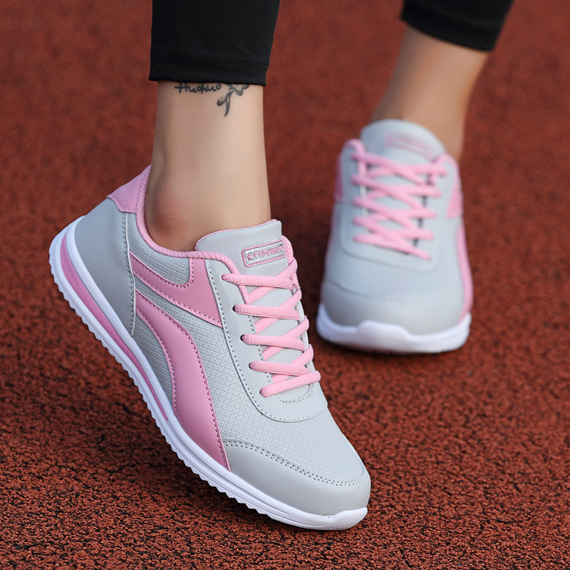 Women Golf Shoes Leather Breathable Golf Shoes Summer Mesh Spikeless Golf Sneakers Outdoor Golf Trai