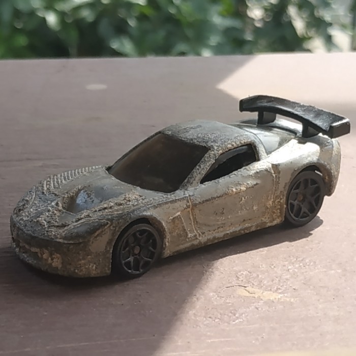 Hotwheels corvette c6 r diecast loose junk  -OS45