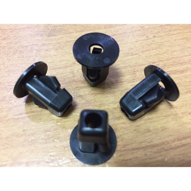 Klip Kancing Grommet cover Mobil Toyota Yaris