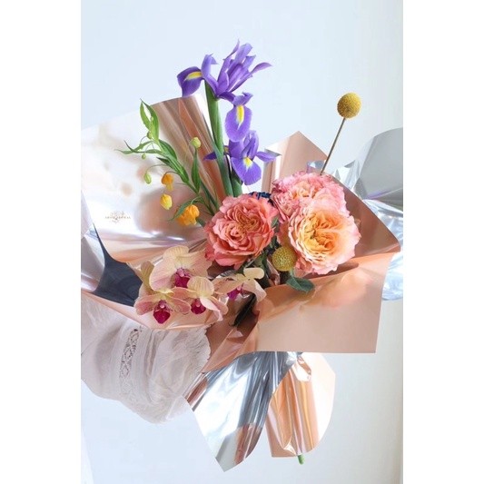 

(20 lembar)Flower Wrapping Paper Cermin Hologram / Mirror Opp Kertas Bunga Buket Cellophane Metalik Kaca