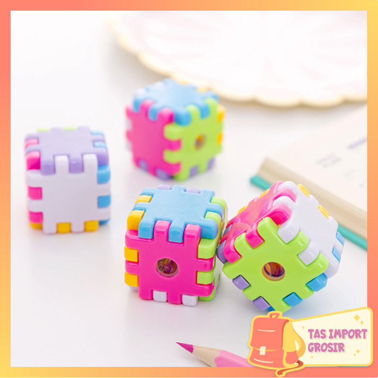 

Tas Import - S5744 Peraut Pensil Putar Rautan Pensil Karakter Puzzle / Rautan Pensil Mini Bentuk Puzzle / Serutan Pensil Model Puzzle