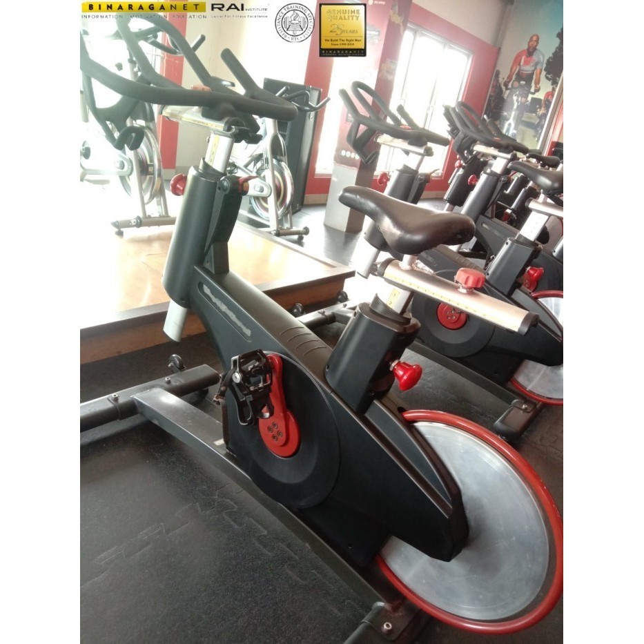 SPINNING BIKE INSIGHT SS6000 EX OSBOND GYM CEMPAKA PUTIH