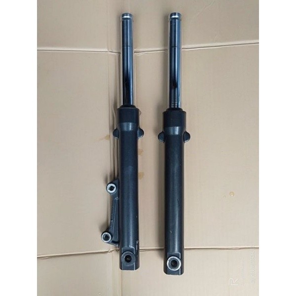 Shockbreaker Depan Shock Set Depan Honda CS1 Original