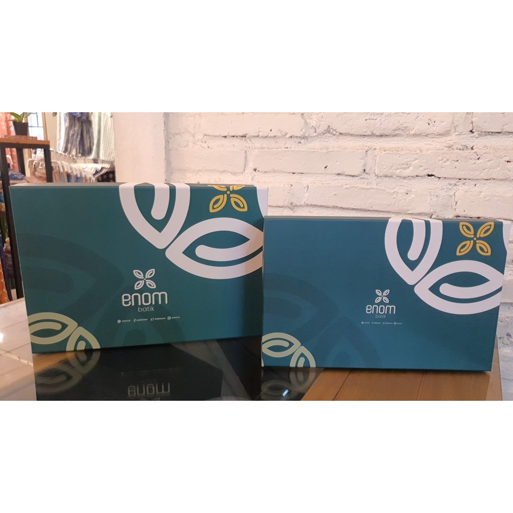 

Batik ENOM - Box Exclusive - Hard Box