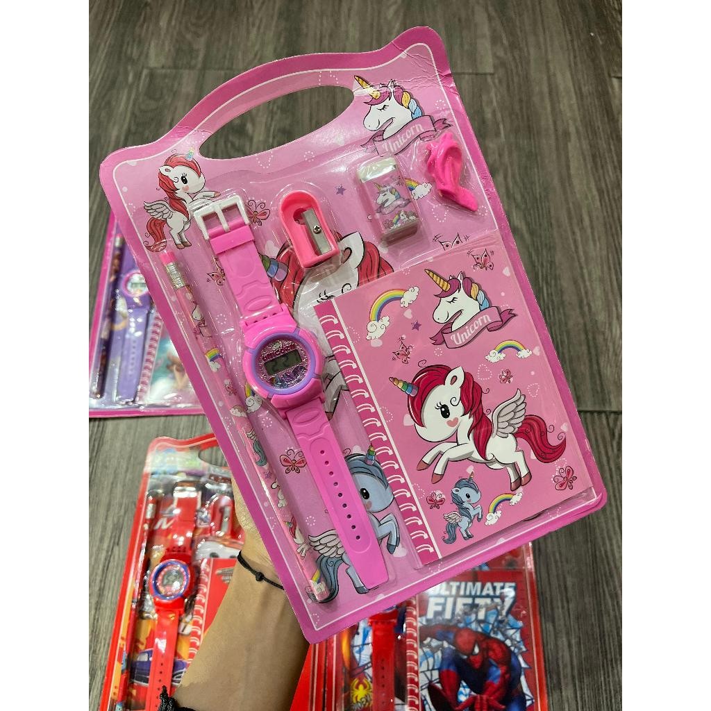 

Alat Tulis Set Karakter Kotak Pensil/Jam Tangan Anak/Pensil/Penghapus/Serutan REAL PICTURE