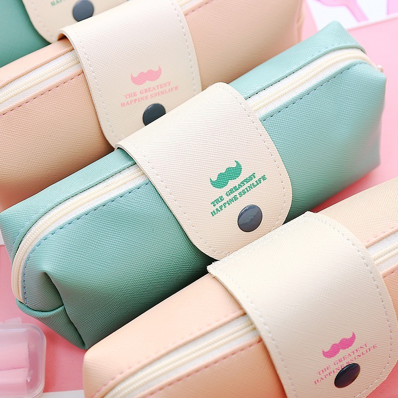 

Tempat Pensil Karakter Moustache