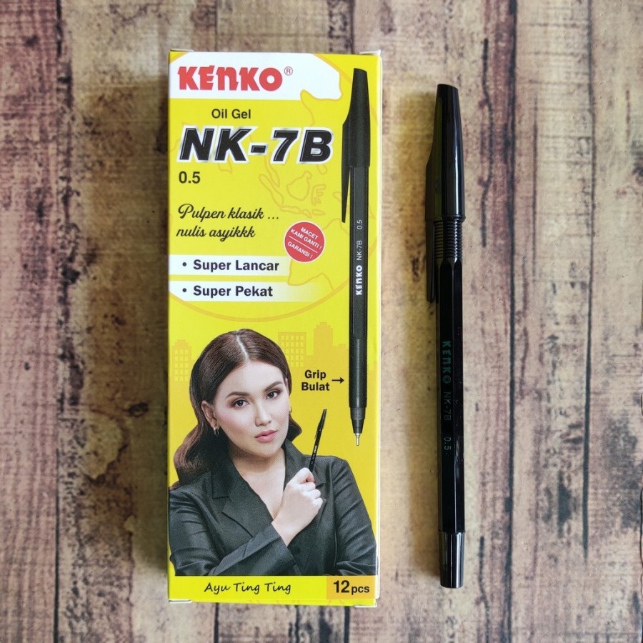

Kenko Pen Oil Gel BLACK 1 Pack / 12 Pcs - Ballpoint Kenko NK-7B - Pulpen 0.5 Tinta HITAM standar AE7