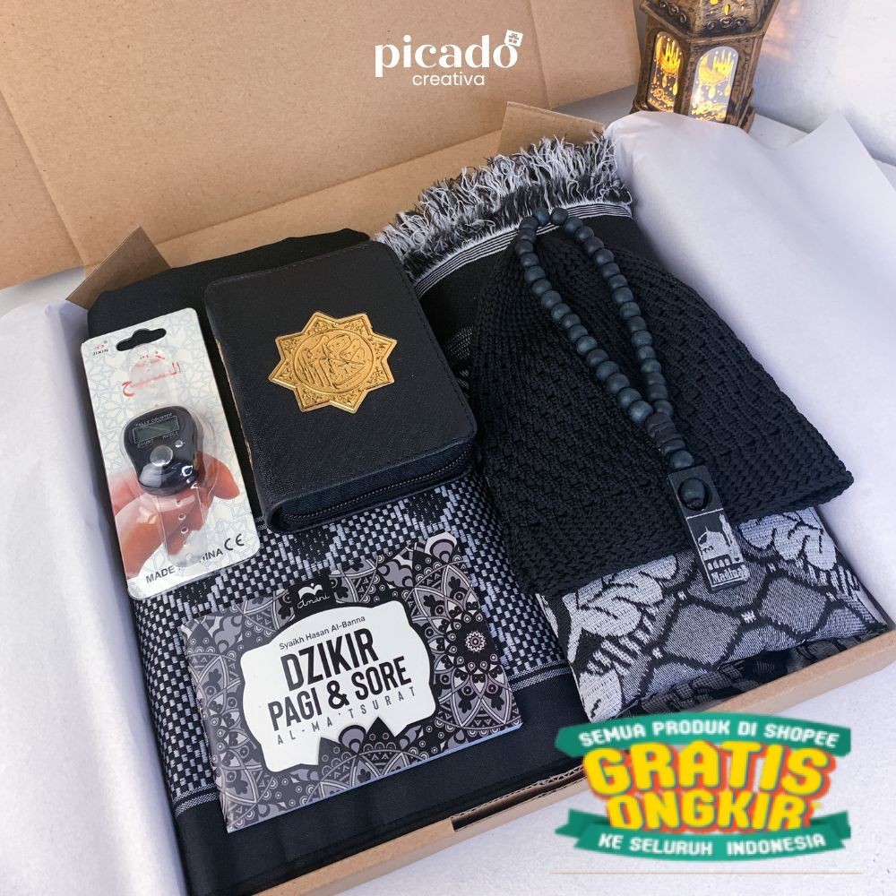 

Hampers Taqwa - Paket Alat Sholat Cowok Giftbox Kado Hadiah Sarung Sajadah Hitam Ultah Wisuda Wedding Lebaran/ keluarga oleh oleh