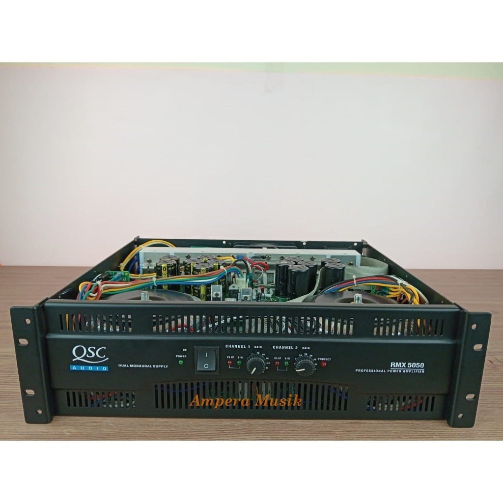 POWER AMPLIFIER QSC  RMX5050 / RMX 5050 / RMX-5050 POWER BADAK