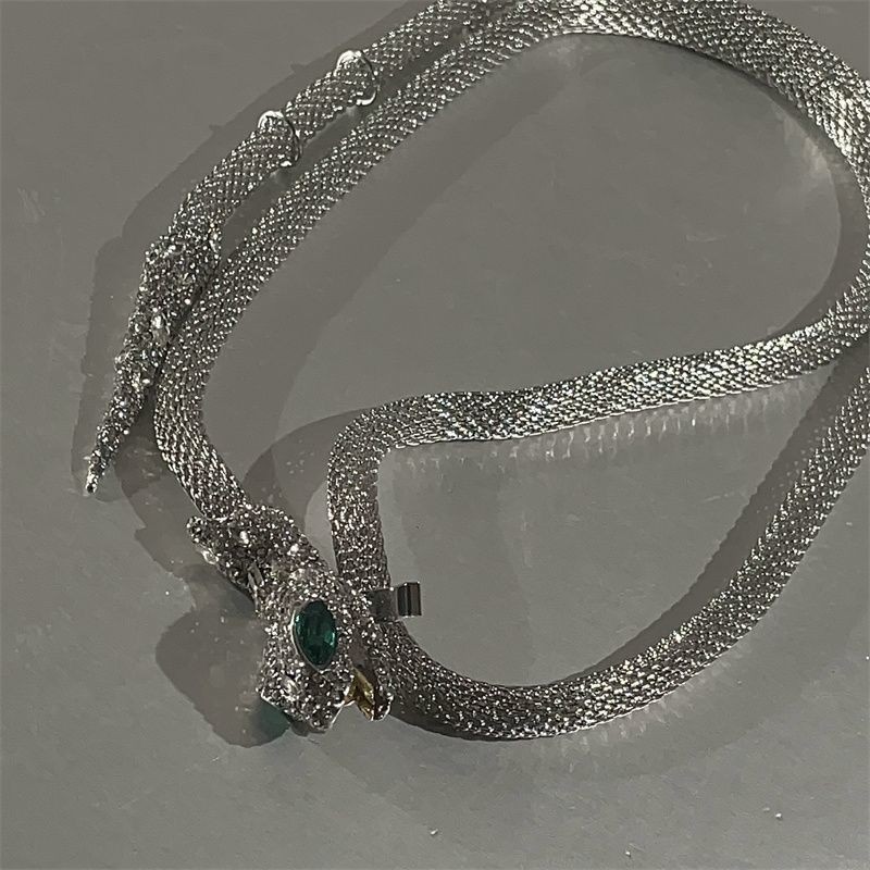 Kalung Gaya Punk Berlian Ular Kepribadian Desain Asli Eropa Dan Amerika Yang Dilebih-Lebihkan
