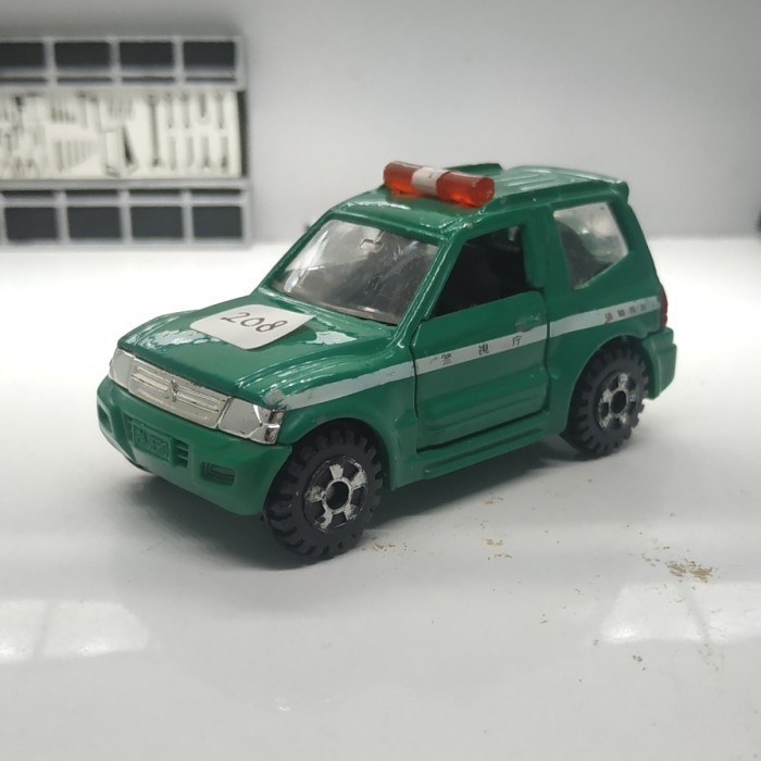 Tomica mitsubishi pajero diecast loose junk  -OS45