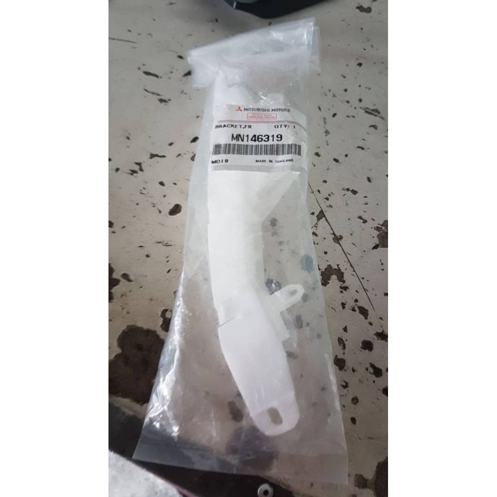 bracket bemper depan pajero 2012 ori 1buah Murah