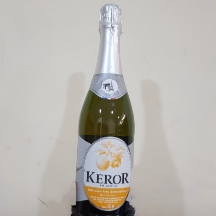 

keror sparkling juice Apple 750ml minuman jus bersoda