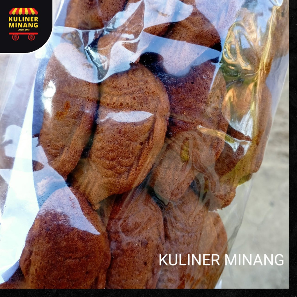 

Kuliner Minang Kue Bolu Ikan Gula Aren Oleh Oleh Cemilan Makanan Khas Padang Jajanan Snack