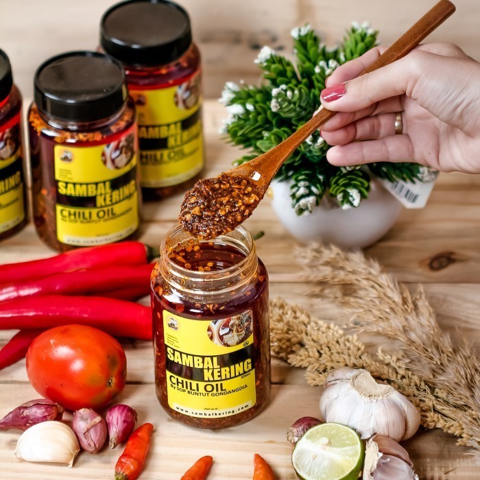 

New Arrival GARLIC CHILI OIL