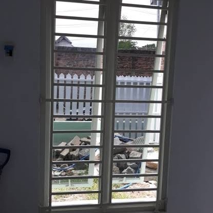 Tralis besi jendela minimalis