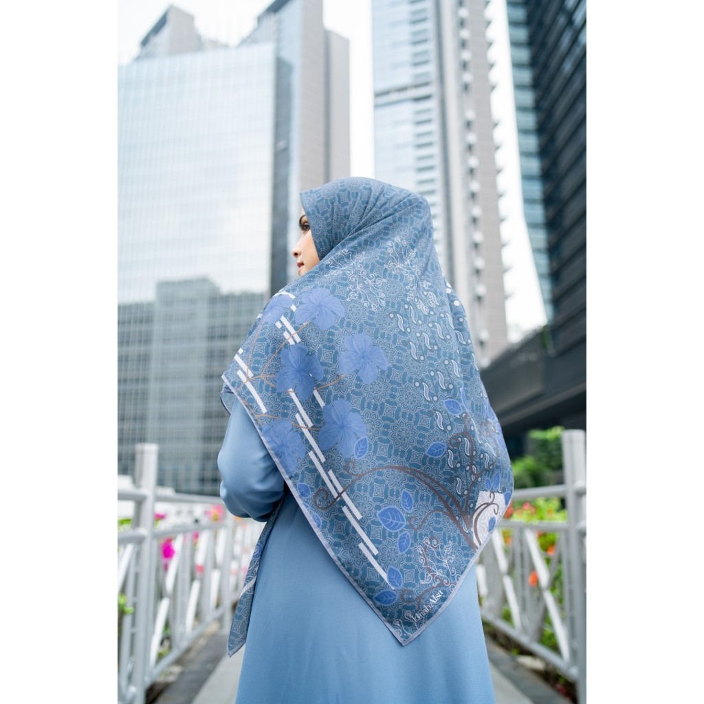 Hijab Voal Segiempat Premium Halime Jilbab Syari Square 140x140 cm - Caramel