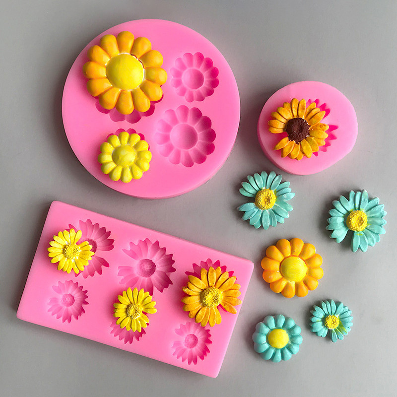

New 1pc 3D Daisy Silicone Candle Mold Aromatherapy Soap Mold For Candle Making Kit DIY Flower Handmade Candle Clay Mold