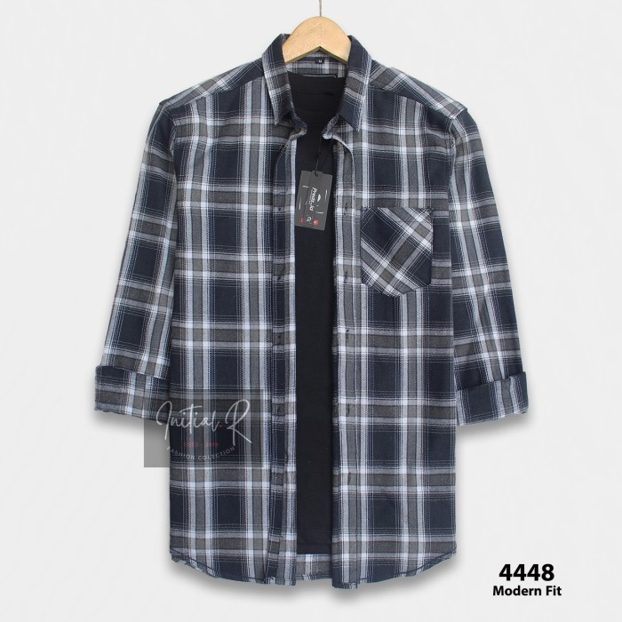 Kemeja Flanel Pria Lengan Panjang Premium Putih Hitam Garis