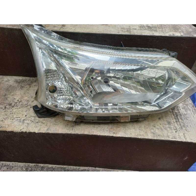 Lampu depan Headlamp Grand Avanza Xenia 2016 sd 2017 original