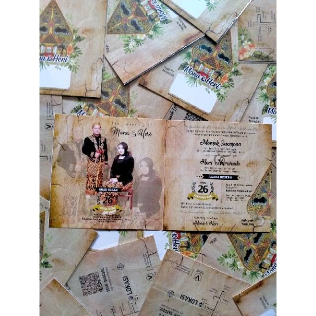 Undangan Pernikahan Jawa Klasik Bahan Tebal Mengkilap Custom Foto