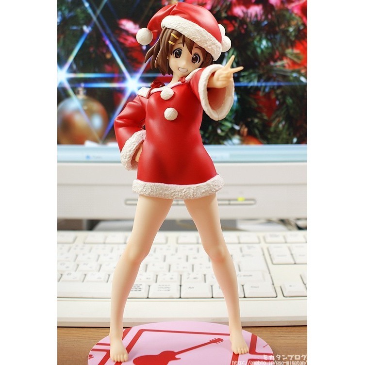 (Pre Order) Figure K-ON - Hirasawa Yui Christmas Ver. (Max Factory)
