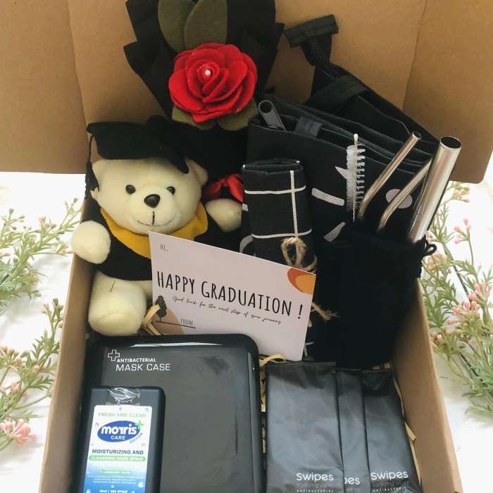 

Kado wisuda /hampers wisuda /graduation gift / hadiah wisuda