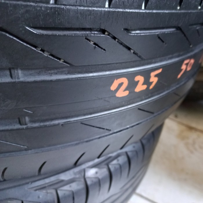 ban mobil bridgestone potenza ukuran 225/50 r17 ban second