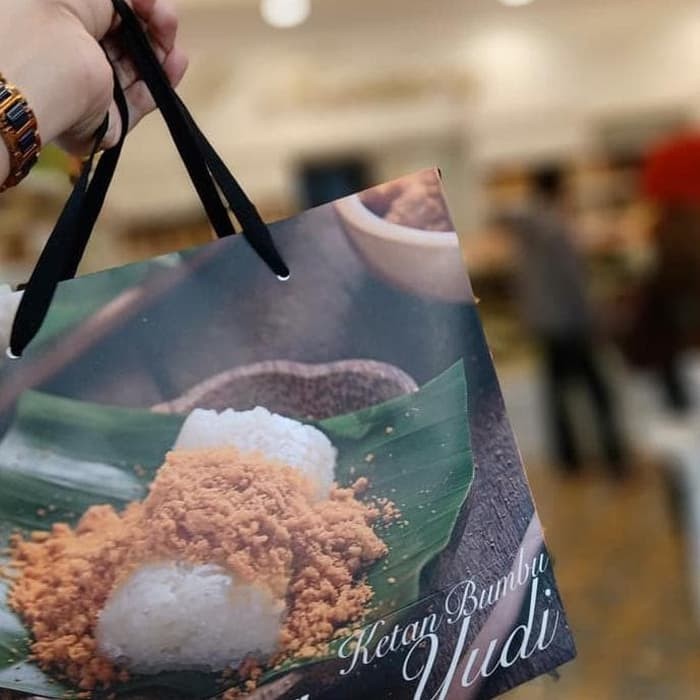 

Ketan Bumbu Ibu Yudi