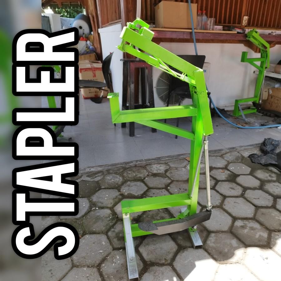 

Staples / stapler Dus Karton Box - INJAK