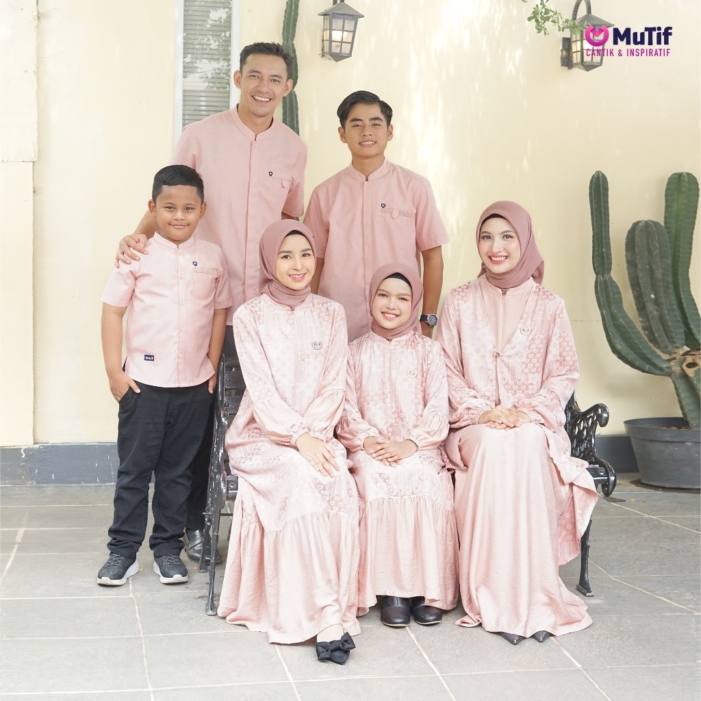 MUTIF New Sarimbit Madeira Madani Peach Parfait Pink Jacquard Baju Couple Keluarga Muslim Family Set