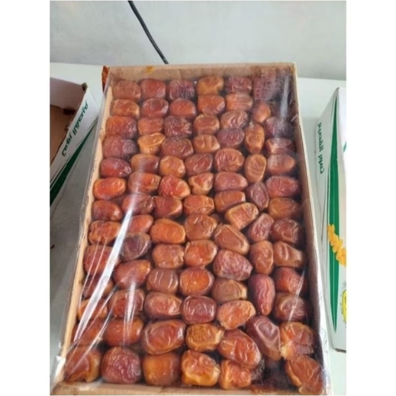 

KURMA SUKARI AL QOSIM WRAPING PREMIUM || KURMA SUKARI KEMASAN 3 KG DENGAN KOTAK || STOK TERBARU !!!