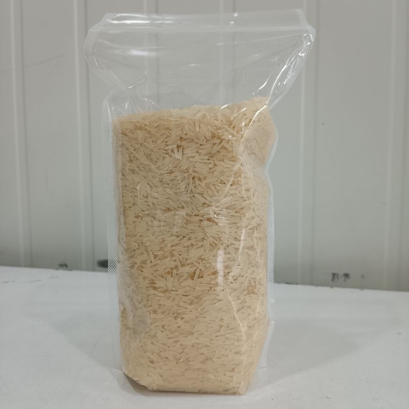 

Beras Basmati 1kg Repack Premium / Beras Basmati Khumaira