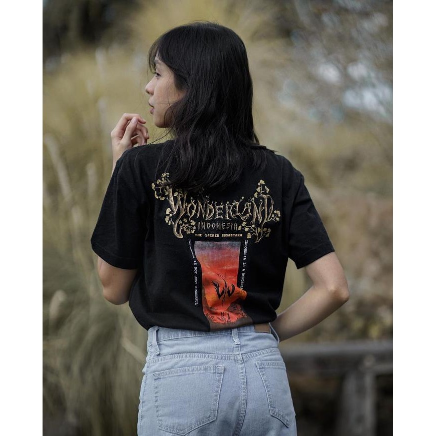 (COD) Wonderland Indonesia II Official t-shirt - S