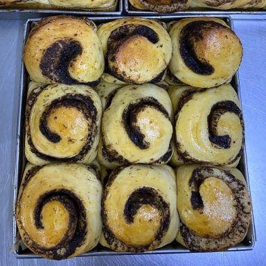 

Sera Kitchen Cinnamon Roll | Sourdough Cinnamon Roll