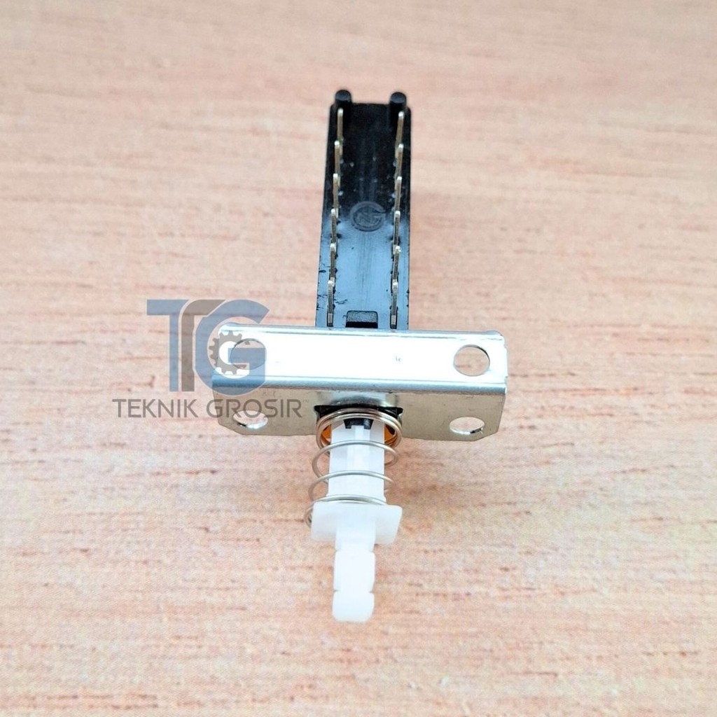 Switch Tekan DPDT 12 Pin – Saklar 6x2 Lengkap Dudukan